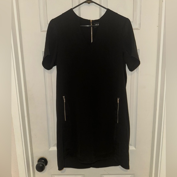 Nixon Asked Cash Dresses & Skirts - Nixon Asked Cash Black Short Sleeve Dress with Zipper Accents Size M